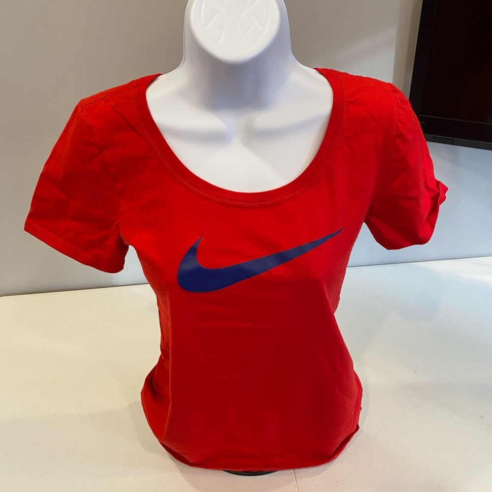 Nike sports t shirt